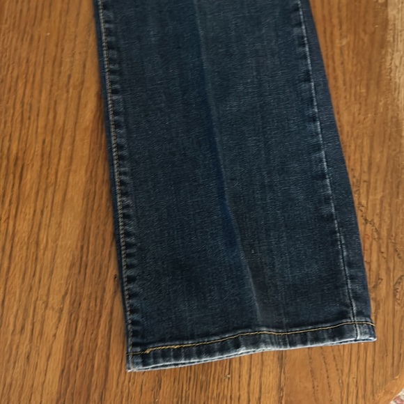 Levi Straus Co. Women’s Boot-Cut 515 Jeans - Picture 4 of 11